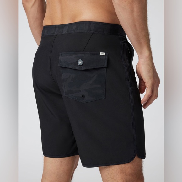 Vuori Cruise Boardshort - Size 36 - Picture 10 of 10